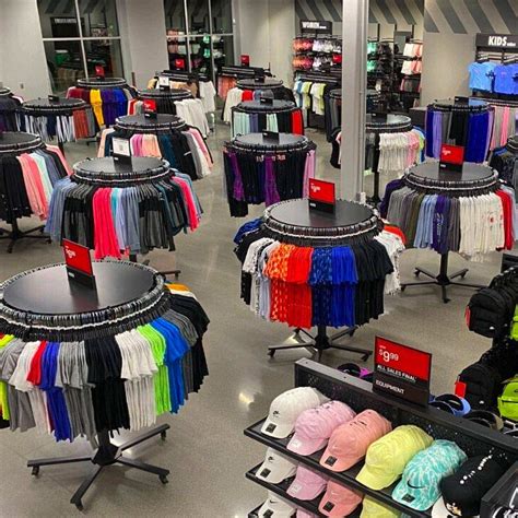 nike factory store vs clearance store